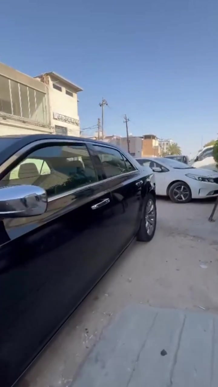السلام عليك
c300
موديل  2020
وارد امريكي مرفق صور الحادث 
سياره استخدام شخصي وع ايد وحده 
صيانه كامله وجاهزه من تخم تأير وتبريد وحدادية 
رقم بغداد باسمي مداور ثاني يوم 
السعر المطلوب 205 
للاستفسار الاتصال ع *********** 
مكان سياره النجف
