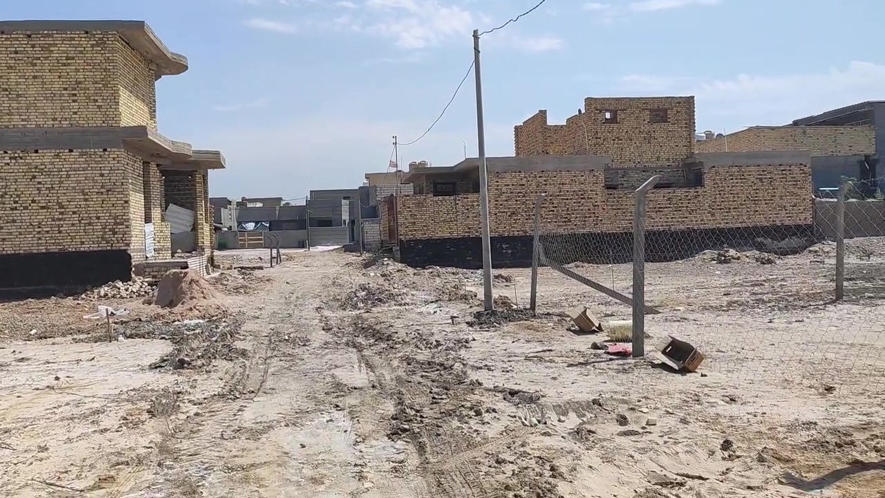 يالله قطعه للبيع بالبكرلي نزلت الشيخ ابو جنان طابو زراعي سند 25 مقابيل المضيف
مساحتها 100 متر واجه 5 متر ونزال 20 متر 

السعر 19 وبي مجال 

لليرغب بالشراء مراجعة مكتب عقارات حسين المعموري الكائن في البكرلي قرب جامع سلمان المحمدي 

او الاتصال على الرقم ***********
