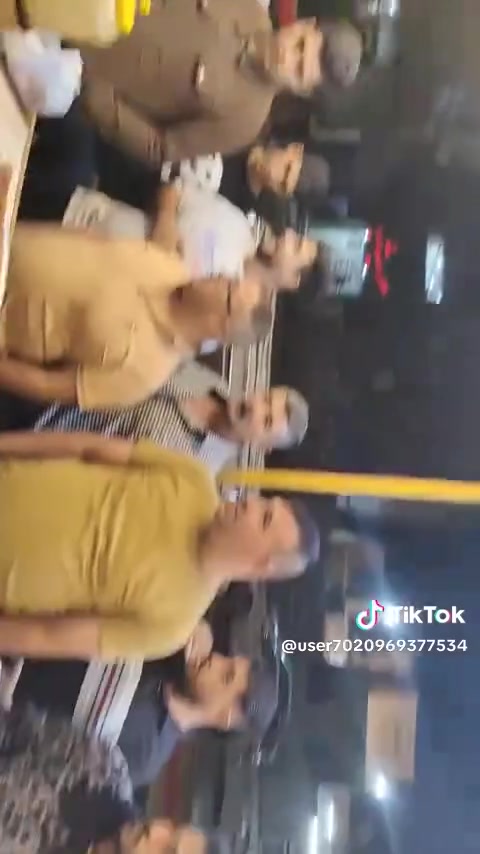يوجد لدينا خدمة توصيل على ارقام التالية ***********    /***********      بي واتساب
