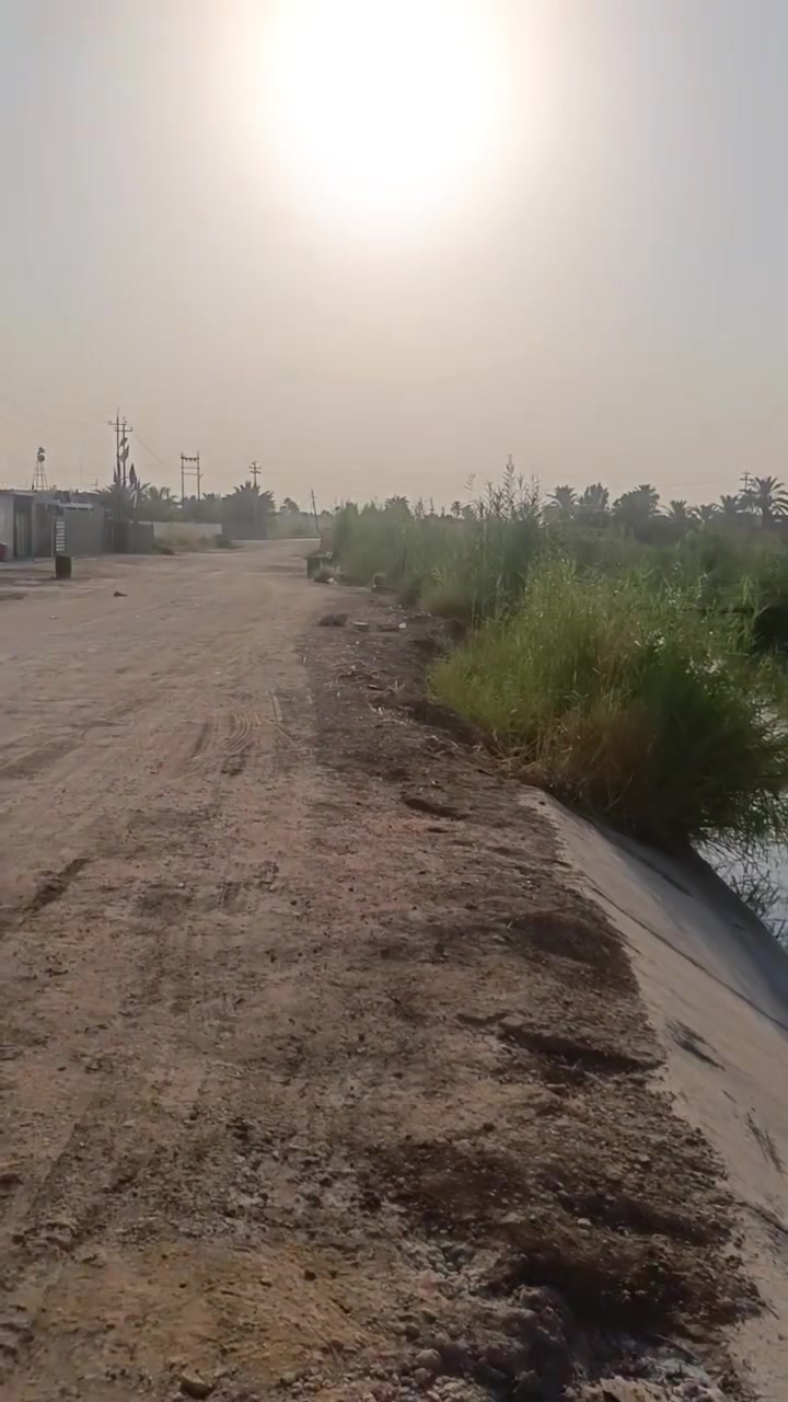 السلام عليكم 
قطعه طابو زراعي حله جذول بابل تبعد عن جسر سيد موسى 40 متر متوفر كل الخدمات ثاني قطعه عن جذول بابل ابعاد القطعه 23 *23 المساحه 550 متر ***********
***********
