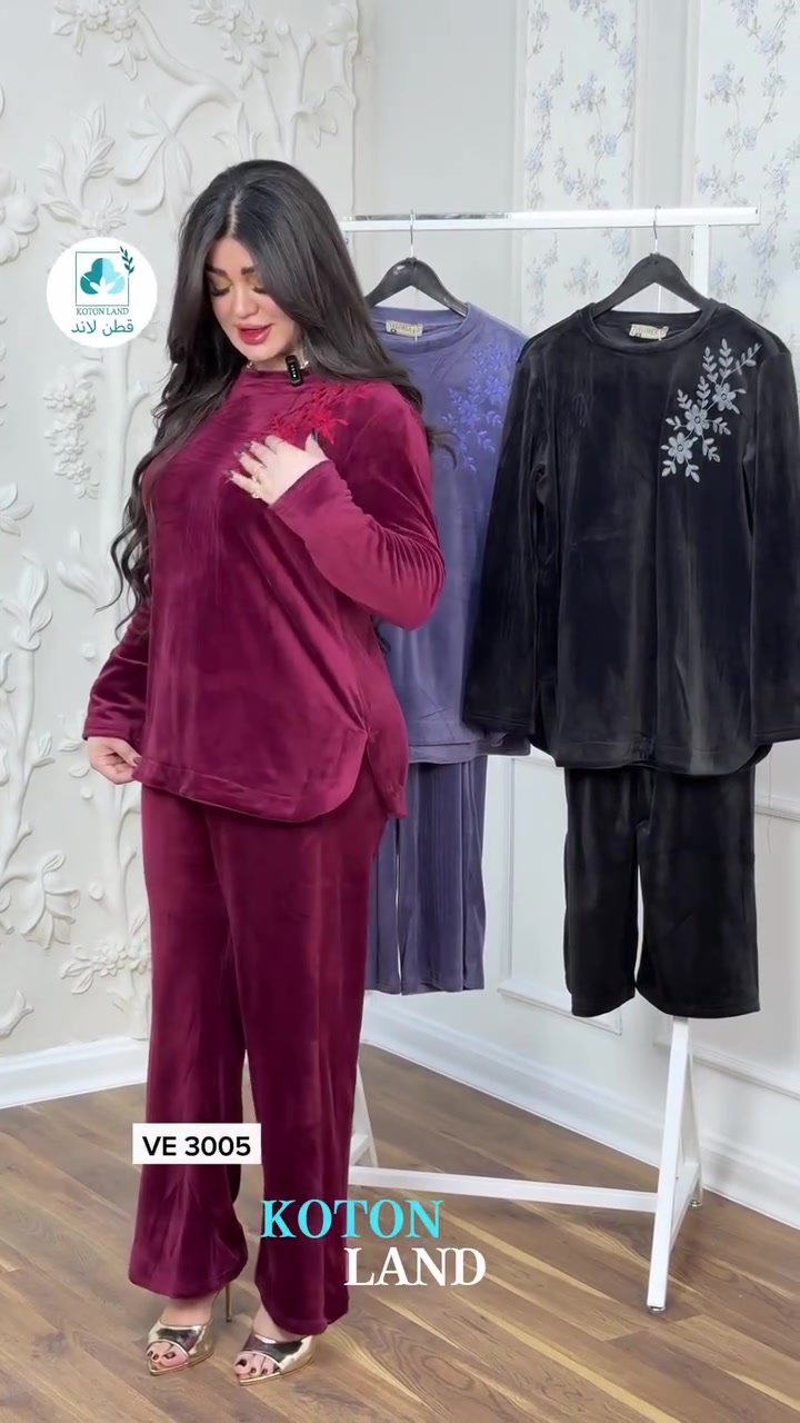 ⁨	⁨ New Collection 🩵

 Koton land 
بأطلالة شتويه جَديده 
راحة . جودة . أناقة ✨

للطلب والحجز 
يرجى إرسال العنوان ورقم هاتف المستلم 

📞 WhatsApp : ***********

📍حي الجامعة - شارع الربيع مجاور O3
📍العامرية - مول العامرية -الطابق الثاني⁩⁩

نص مكتوب في الصور:
- VE 3005 KOTON LAND قطن لاند
