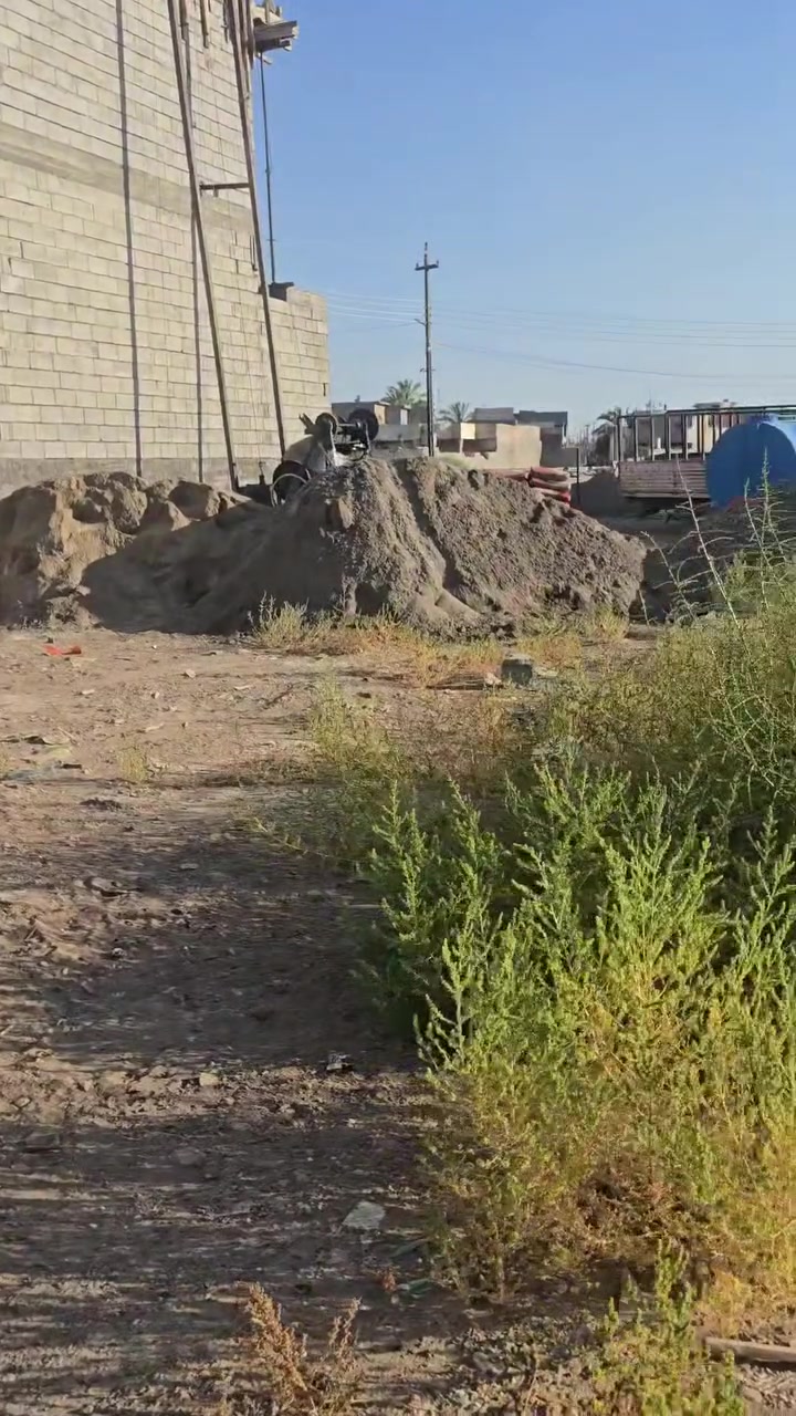 يالله السلام عليكم 
قطعه ارض للبيع مساحتها 116 متر 
تكون الواجهه 6 ونص والنزال 18 
موقعها شطيطه خلف البزل مباشر 
اول متعبر الكنطره 
سند زراعي 25 تحويل مباشر بأسم المشتري 
 الخدمات كهرباء ماء  وخير من الله 
للاستفسار اكثر الاتصال 
***********
