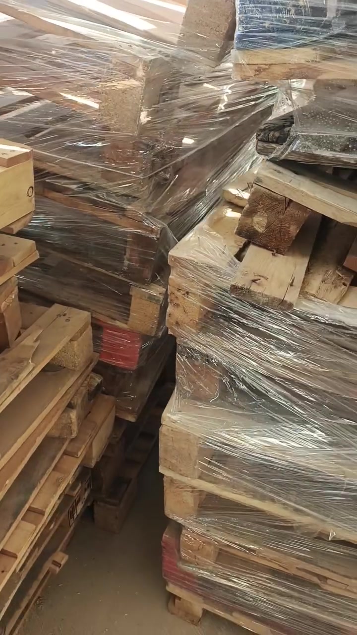 السلام عليكم ورحمة الله وبركاته
متوفر سكيب متضرر قياس( 120 في 100 ..و 80 في 120 ) 
 يباع على القطعه وايضآ يباع على الطن حسب الاتفاق
العنوان بغداد جسر ديالى الجديد ***********
