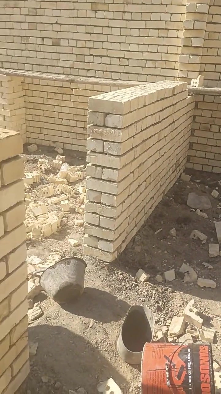 السلام عليكم عندي ثلاث خلفات درجه ولى تسليم مهندسين اسعر مناسب ***********
