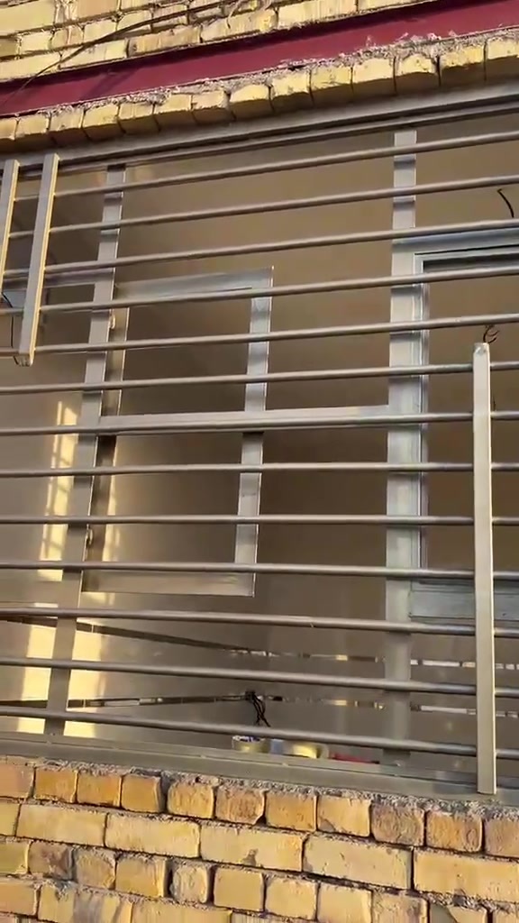 صبغ وتنضيف بيبان وشبابيك ومحجر درج وكافهة انواع الحديد  باسعار حلوه ومناسبة الاتصال عل رقم *********** ***********  او مراسلتي خاص وتدللون

