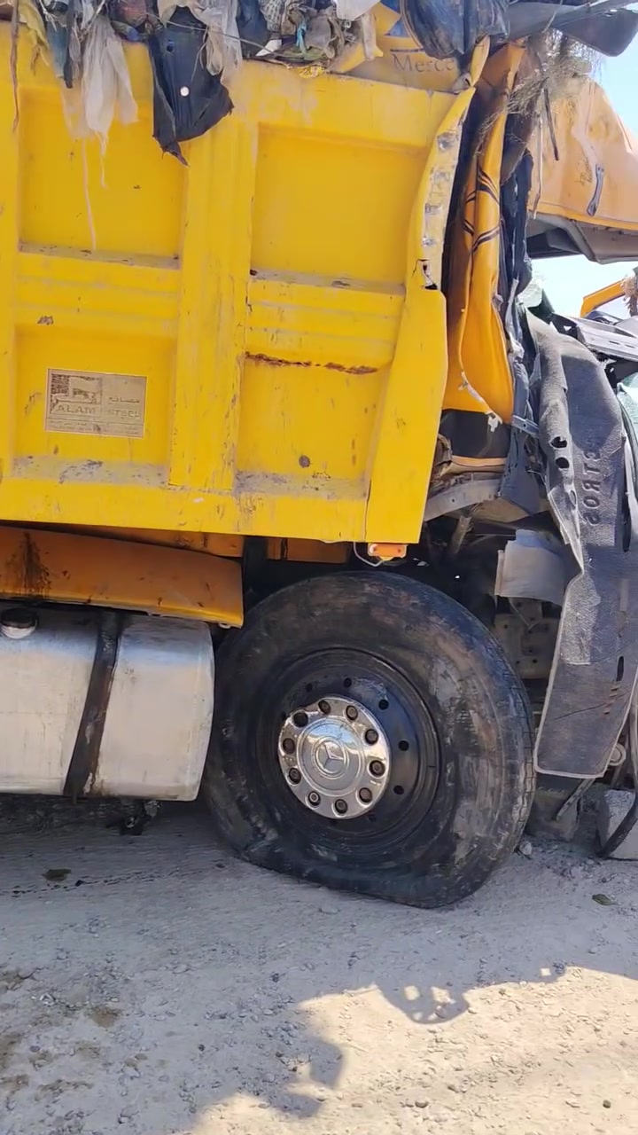 السلام عليكم لبيع قلاب اكتروز 2001 سوت حادث وبيع على وضعه مجموعه نص جيف بنز حديث كير 240كهربائي مكينه  43 جديده بدي أبو العلم رقم قادسيه إنكليزي بسمي مداور مباشر رقمي *********** لتنويه ابن عمي هم ناشره ماكو مشكله إني أو هوه المكان بغداد التاجي
