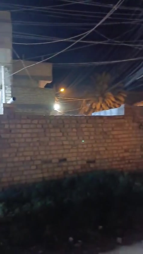 سلام عليكم بيت للبيع مساحه 120 متر مربع ركن طابق واحد طابو زراعي الزعفرانية قريب ع مدرسة السلام *********** واتساب موجود🤍
