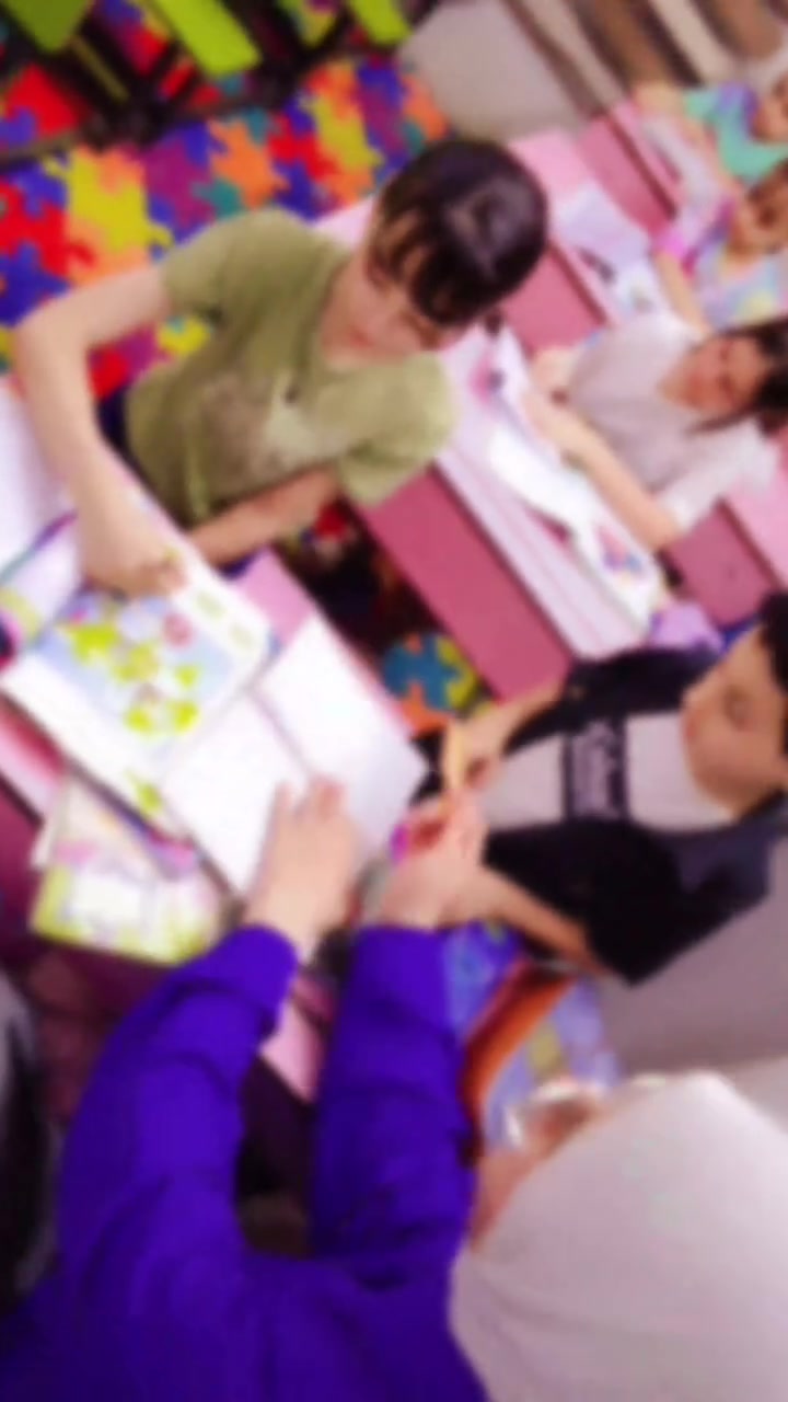 داخل الصفوف تُصنع الأحلام، وبالعلم والاجتهاد تُبنى الثقة. ✏️🌸
نفخر بأبطالنا وهم يواصلون رحلة التعلم بكل حماس وإصرار. معهد المعرفة لدورات التقوية فرع الدورة الميكانيك شارع الفورتات قرب أسواق العائلة ومجاور افران اليقين
