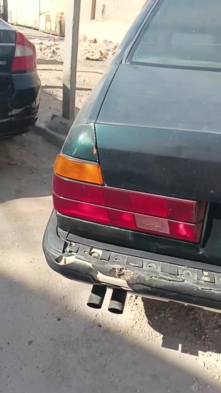 دعاميه خلفيه بي ام دبليو حجم 735 بيه كسر بصيط كما موضح بلفديو وبلاديه السعر ب 100 الف بغداد الحريه ***********
