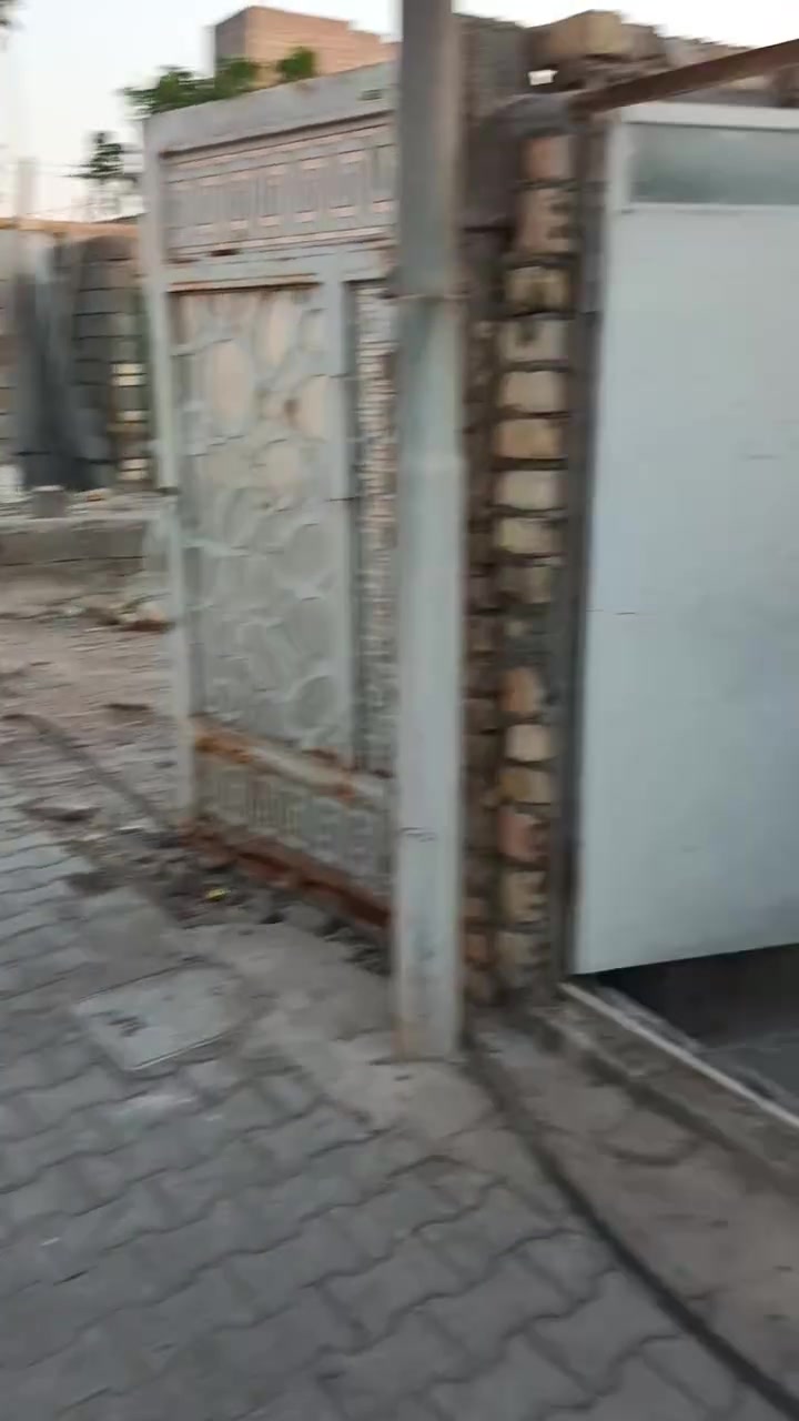 سلام عليكم بيت البيع بلدوانم قرب مضمد ابونور ١٠٠متر بلوك سعر ٥٠وبي مجال ***********
