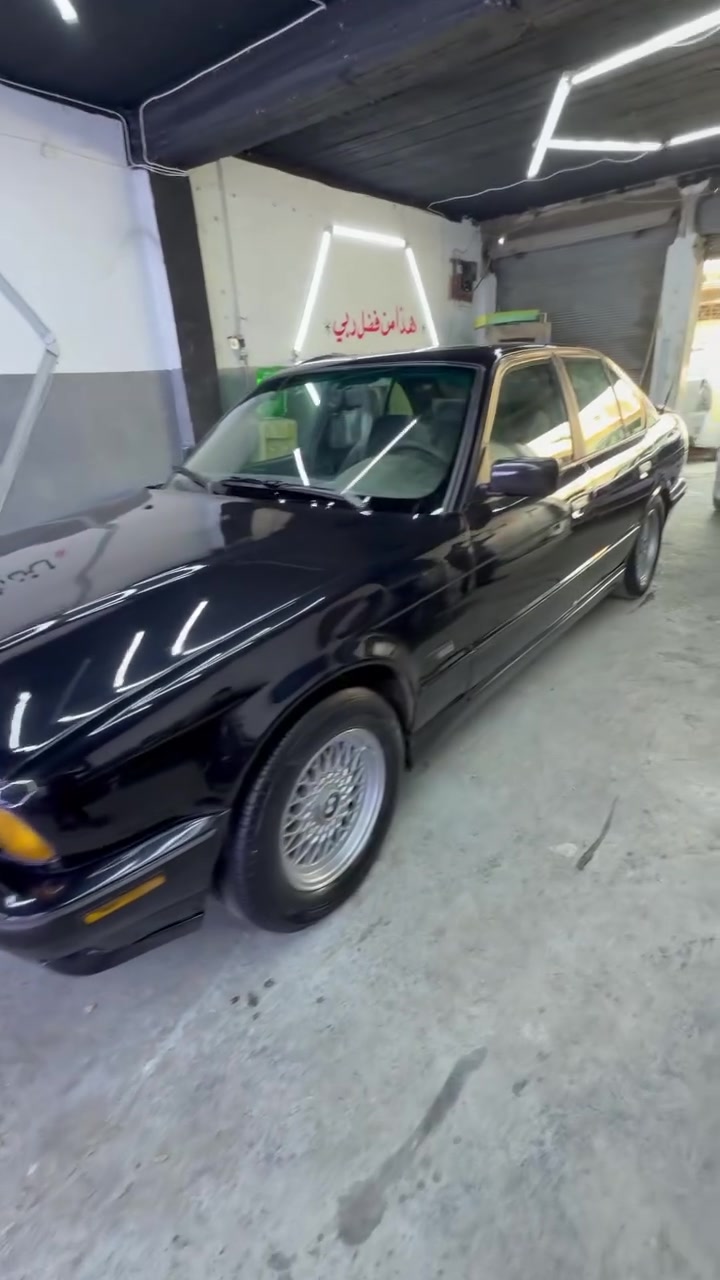 سلام وعليكم
سيارة لبيع موديل1990محرك شرط  وكير شرط 

طخم جديد طخم تاير جديد 

ويل خليه اصليه 

رقمً الماني سنويه جديد بسمي اني شراعي 

صبغ جماليه بجم عريض اصل فتحه سقف 

غرفه جديد كشنات جلد كير اوتو 

تبريد ثلج شرط سيارة جاهزه من كلشي 

العنوان موصل  تفاصيل اكثر *********** بي واتساب الرقم متواجد خاص السعر 60وبي مجال لطيبين
