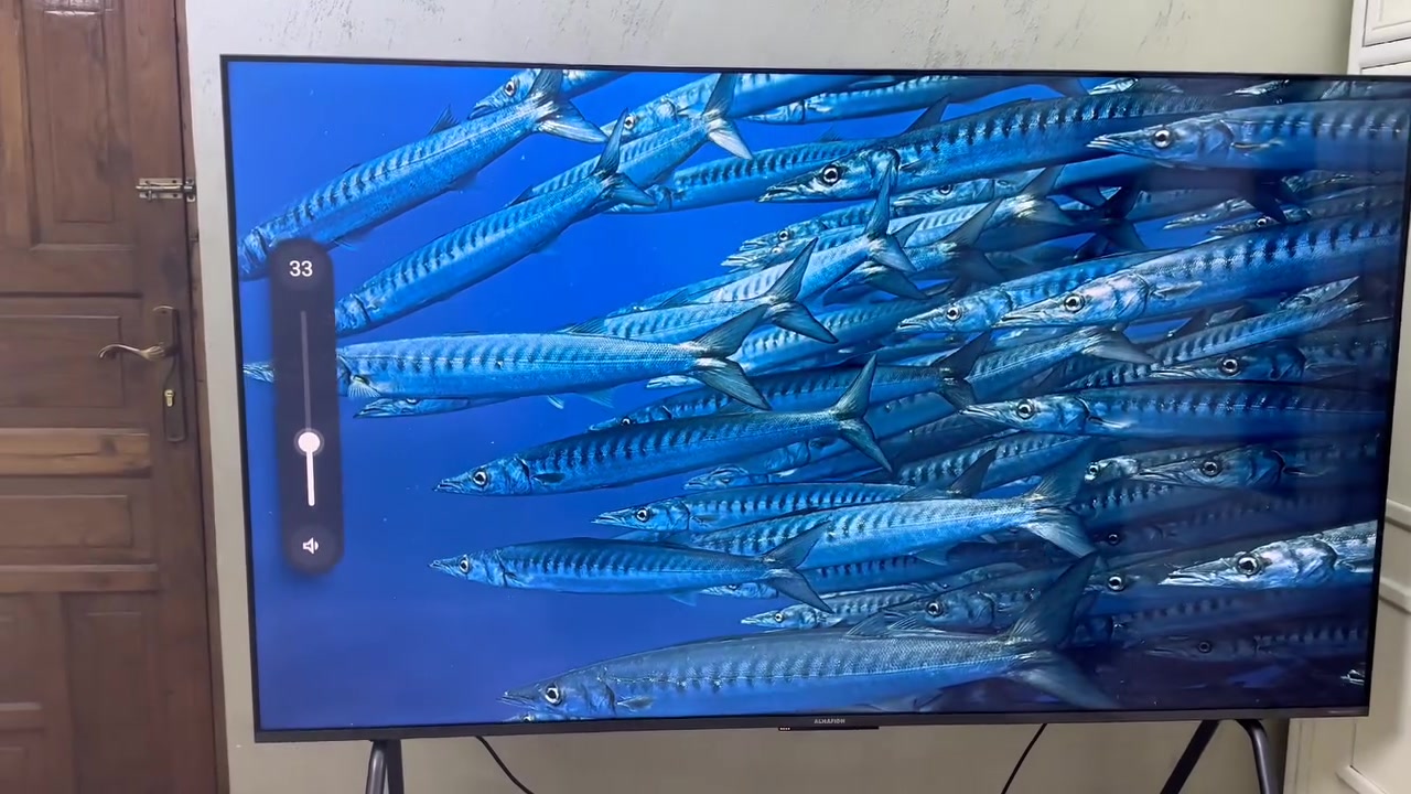 حافظ حجم 85 الفئة 9 
Mini LED 4K UHD
120Hz
HDR10
HDMI 2.1
نظام التشغيل Google TV الرسمي والمرخص من جوجل
تقنية MEMC – لجعل الصورة أكثر سلاسة بدون تشويش أو اهتزاز
تقنية Quantum Dot - لتعزيز جودة الصورة
دولبي فيجن ودولبي أتموس – لأعلى معايير الصورة والصوت
نظام الصوت المتطور Pure Sound 2.0
آلاف التطبيقات الهامة، مثل يوتيوب ونتفلكس وبرايم وشاهد وديزني بلس
انعكاس الموبايل على الشاشة، تطبيق Chromecast المدمج في الجهاز
مساعد جوجل الصوتي
متجر جوجل بلي لتحميل ما تشاء من التطبيقات
واي فاي 2.4G/5G
تصميم أنيق ونحيف بدون إطار

سعر مليون و 250 الف 

تصال ***********
