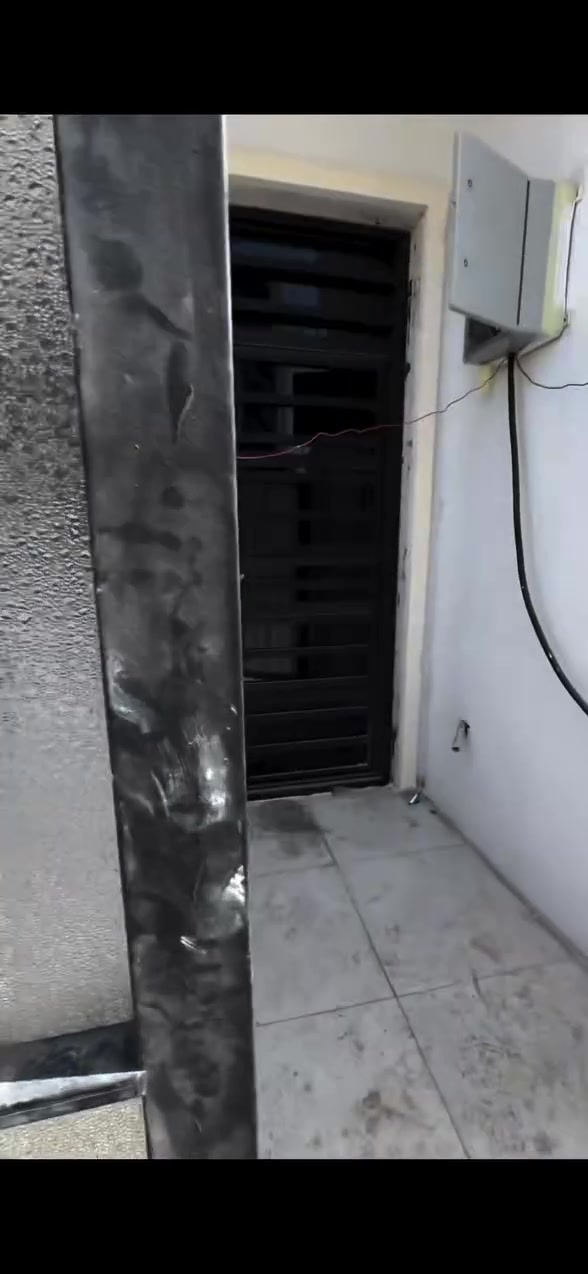 بيت للإيجار • جديد • ٣ غرف