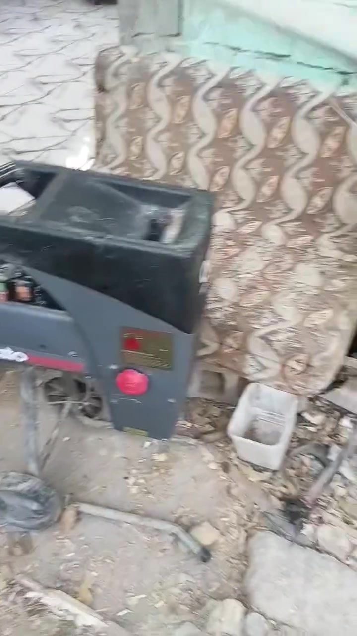 ثرامه اعلاف سعف حشيش قصب جت كلشي تثرم صنع الماني نضافه ٩٥ خت جديده اب١٠٠ مكاني بني منصور***********
