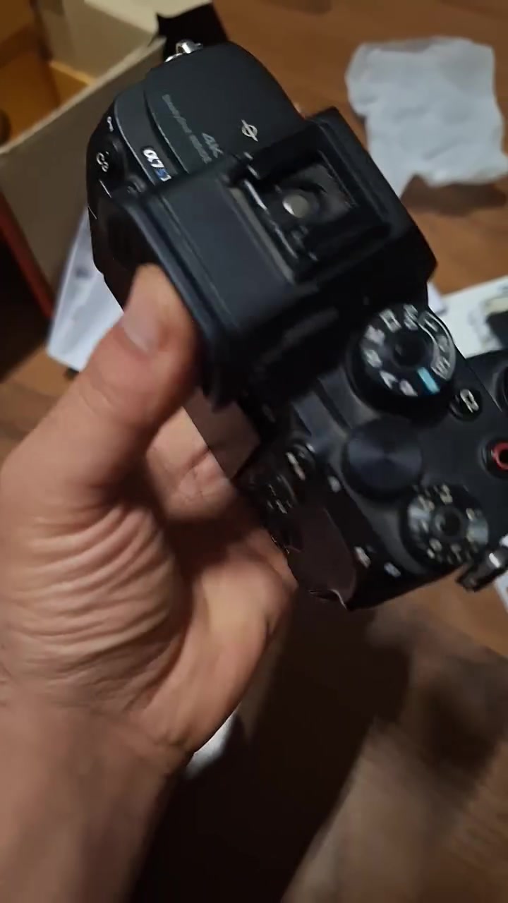 سوني a7S III • بطاريتين • ملحقات كاملة