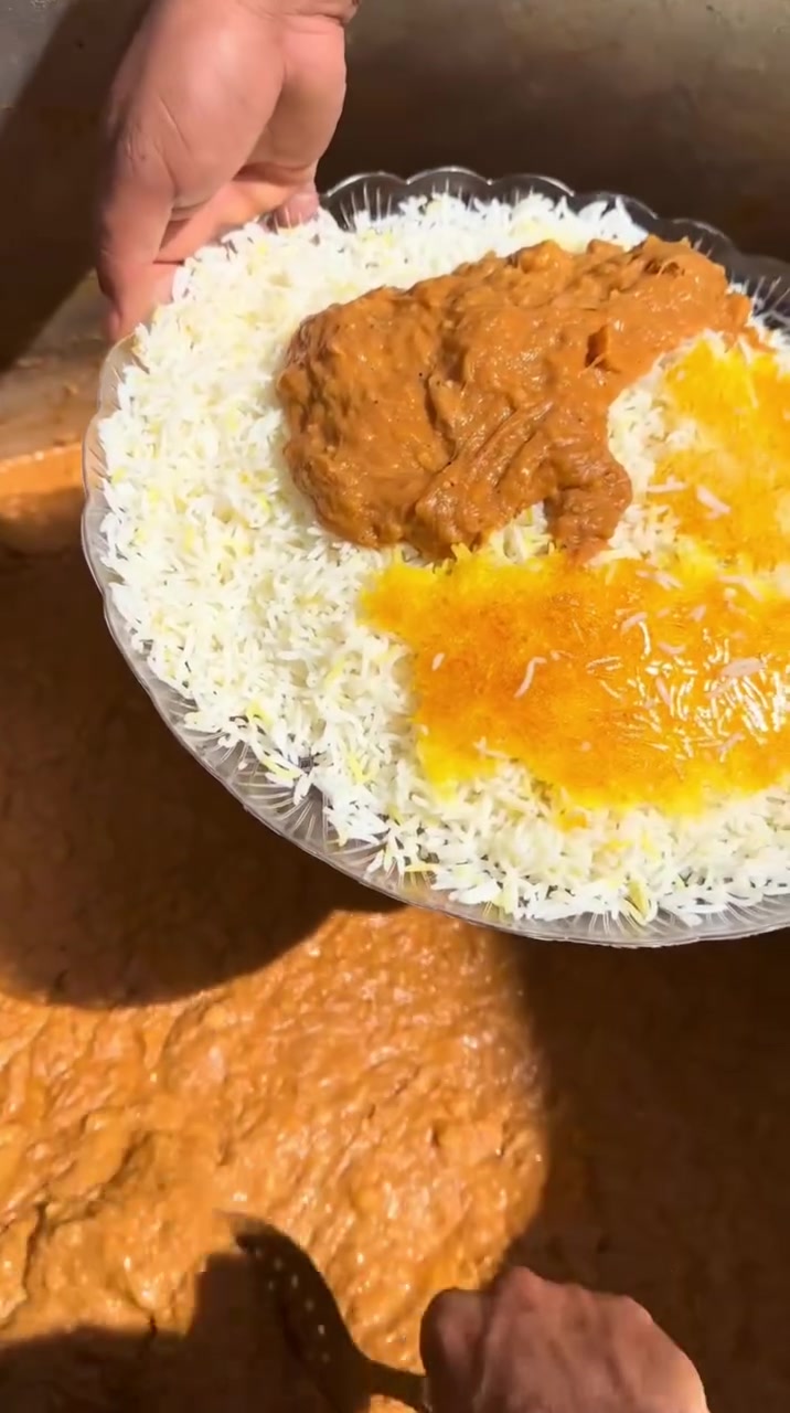 قيمة نجفية أصلية، لحم طيب ونكهة عراقية أصيلة، ويّا تمن مفلفل يفتح النفس 🤤❤️
إذا نفسك بأكلة عراقية على الأصول…
لا تفكر هواي، تمن وقيمة تنتظرك! 😍

📍 تعال وجرب الطعم بنفسك
🏠 عنوان بعقوبة التحرير نهايت شارع الحسينية 
📞 للحجز والتوصيل: تواصل ويانا
📞 ***********
