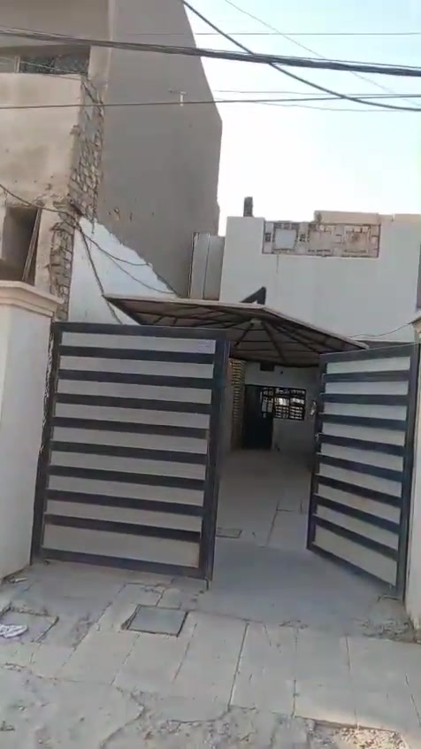 سلام عليكم بيت تجاري او سكني للايجار بوادي قرب السقيفه يحتوي 
1.اربعه غرفة نوم 
2.كراج كبير 
3.هول 
4.مطبخ 
5.خدمات 
ملاحظه بيت كامل ديكورات 
سعر الايجار مليون 

للتواصل خاص او واتساب 
***********