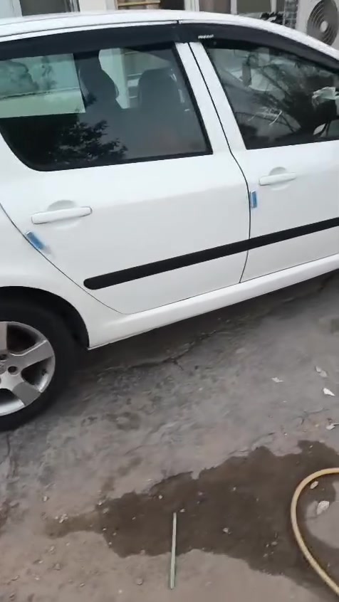 السلام عليكم بيجو فرنسي 2006 3007 كير ومحرك شرط مابي شي حدادايه جديده تخم تاير جديد ويل كب باب الوره جهت السايق شخوط قليله الباقي كوله شغال السعر 55 بيهه مجال مكان السياره كربلاء نشر 20026/9/19  /***********
بيع نقد مو اقصاد
