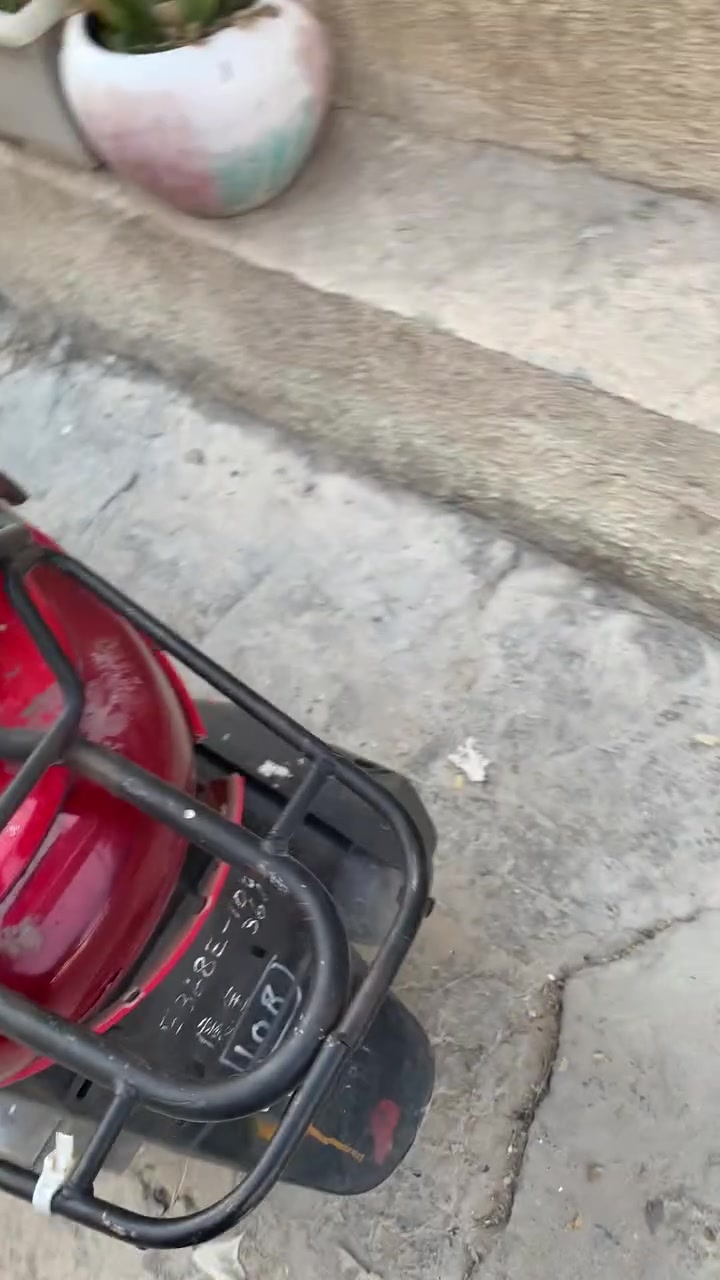 دراجه ابريز البيع دراجه لاطشه مكينه كوم حديد 200 بغداد لاسكان ***********
