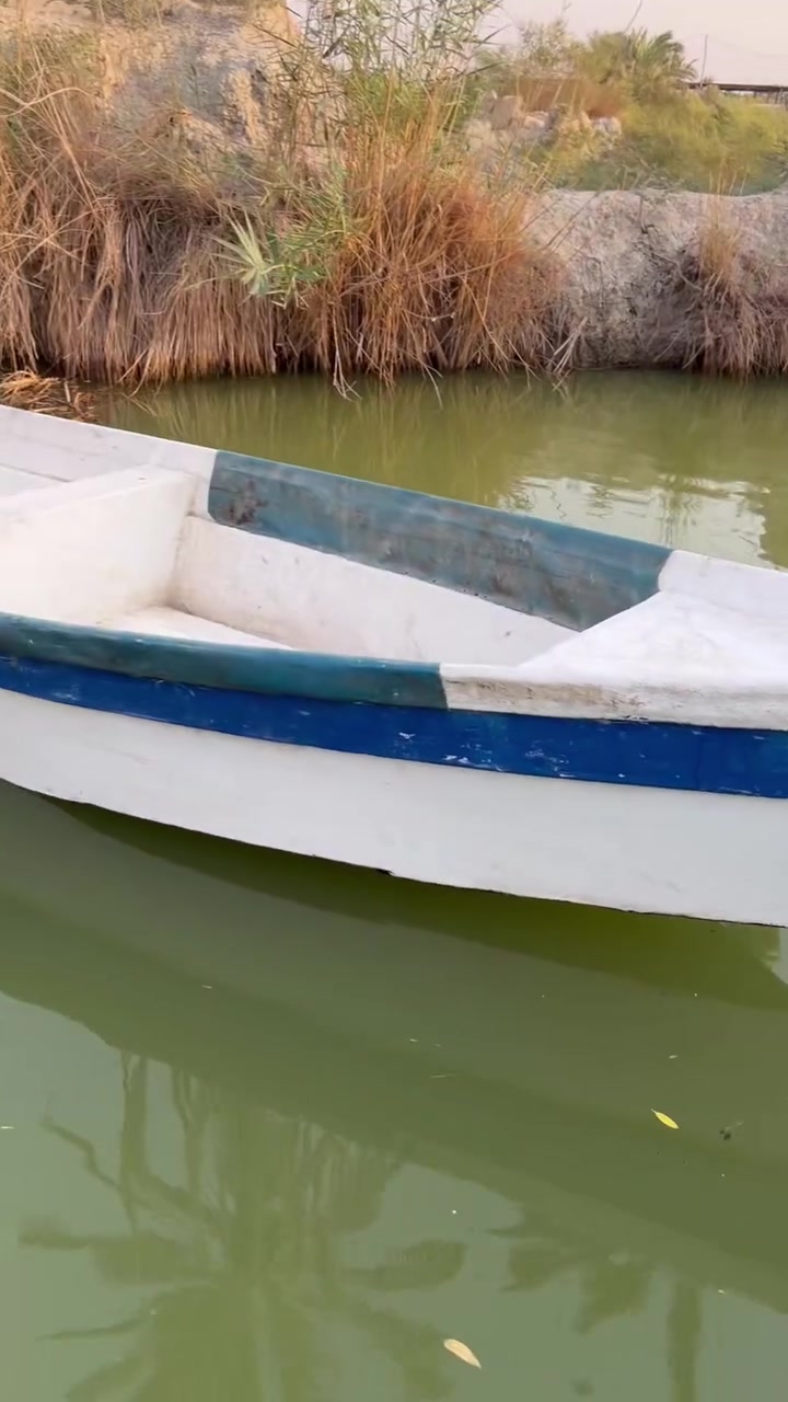 زورق • بدون مكينه • طول ٦م