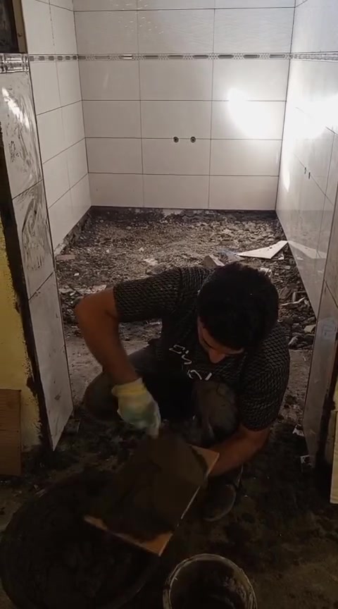 ارضي جداري.    انواع السرايمك
مكاني البصره الهارثه.    اشتغل.  بالبصره. فقط. 
***********.
