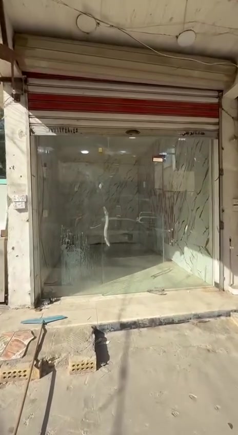 محل للايجار
المكان : شارع فلسطين حي الادريسي 
المساحة : الواجهة 3 والنزال 5
يحتوي على جام خانه وسقيفة خارجية وديكور 
خط مولد خط انترنيت 
كهربائيات كاملة
للاستفسار: ***********
