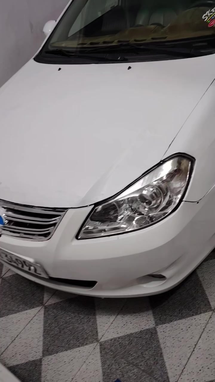 السلام عليكم BYD. G3.  2013 كير اوتوماتيك المرغوب السعر 43$ وبيها مجال بصيط
السياره بعدها ما معمره  يرادلها تعمير اخياسات 
 كير ومحرك شرط الكفاله   منظومة تبريد  جديده
  تخم تاير  جديد صبغ وياله حراري 
حساساتها كهربائياتها  شغاله 
صدرها جديد  محرك جديد سيارة ما عايزها اي شي فول مواصفات  سياره حلوه وشرط الفحص
 رقم بابل 18  انكليزي باسمي والتحويل مباشر  جديده سنويه جديده سياره جاهزه   السعر 43 مكاني بغداد المحموديه 
رقمي *********** 
واتساب ، متوفر
