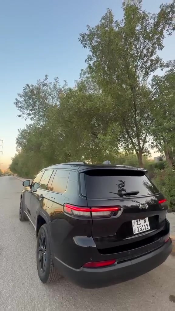 للبيع جيب لمتدد 2023
السلام عليكم 
جيب لمتدد 7راكب رقم بغداد باسمي 
 فول موصفات بدون بنراما 
حادثها خشم الجاملغ والبنيد بدون دواخل 
السعر ب266وبيها مجال 
مكاني حله شارع 60
***********
