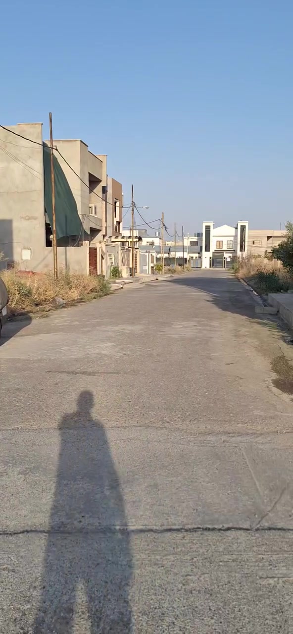 ارض سند زراعي ٢٥ حق تصرف تقطيع جمعيه الحدباء سابقأ حي دجله النموذجي 
مساحه القطعه ٢٠٠ متر واجهه ١٠ والنزال ٢٠
موقع مميز جدأ جدأ 
العنوان موصل مدخل جامع القادر مزارع الثالثه 
علئ الشارع الحولي بعد مولده الاوائل ب ٦٠٠ متر 
السعر ٦٥ مليون 🔥🔥🔥
للأستفسار ***********
