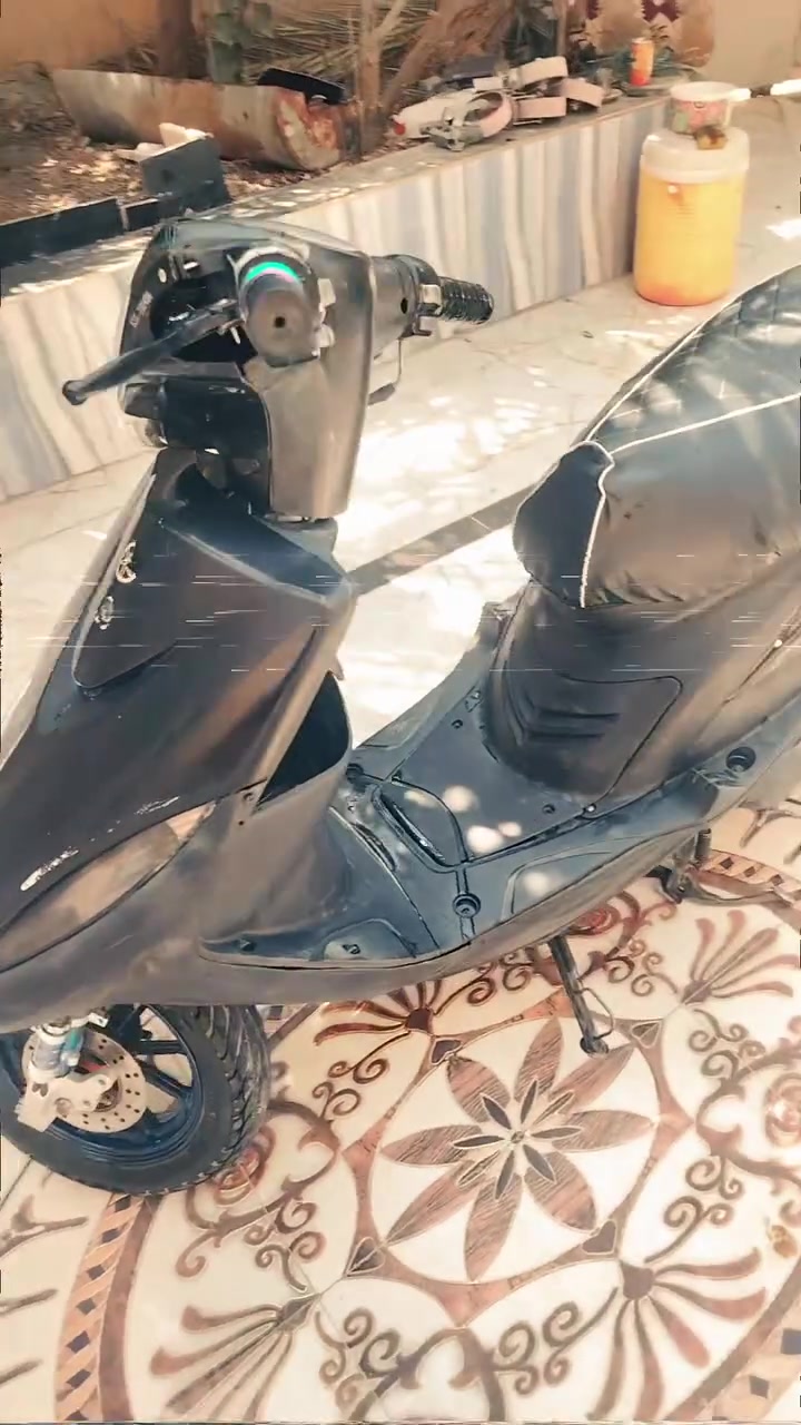 سلام وعليكم دراجه ماكس عدله ما مفتوحه لبيع 650 بصره قضاء
المدينه ***********
