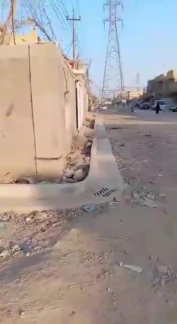 عندي بيت ابشارع الضغط نهايت حي اور 100 متر طابو زاعي سعره 70اوبي مجال ***********
