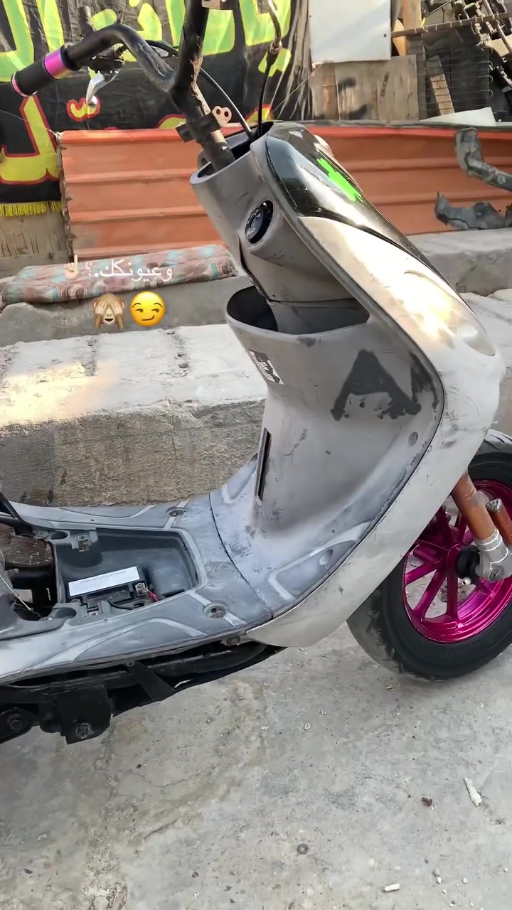 السلام عليكم ماكس للبيع مكينه جديده توها شادها حاويه سعر450بي مجال. قليل شلعه معدل فول مامفتوحه مكان ناصريه مركز سلف عوزه دكمه  بيهه تزويدات بوشه ٥٠بلاد /***********
