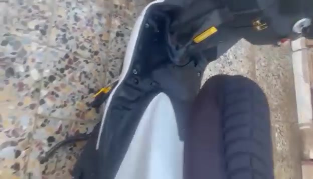 سلام عليكم للبيع دراجه رمبه سكنس نثيه بيه تزويد قليل شلعه ومعدل كهربيته كلا شغله شغاله سلف وهندر
الرقم*********** واتساب فقط 
السعر خاص
