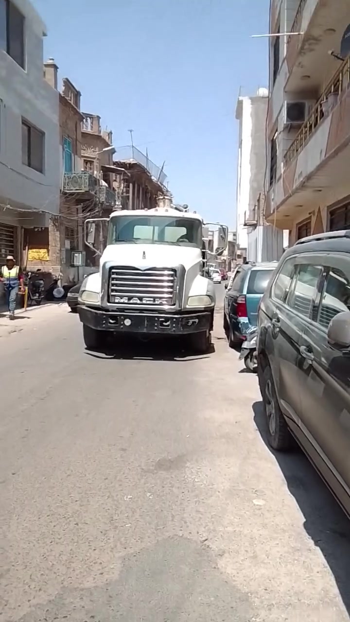 شقق تمليك للبيع بلتقسيط المساحه ٨٥متر
السعر بلتقسيط ١١٥مليو دفع نصف المبلغ 
ولباقي قسط شهري مليون دينار وبي مجال 
الأعظمية قرب جامع خطاب 
الا تصال ***********البيع قسط ونقد
