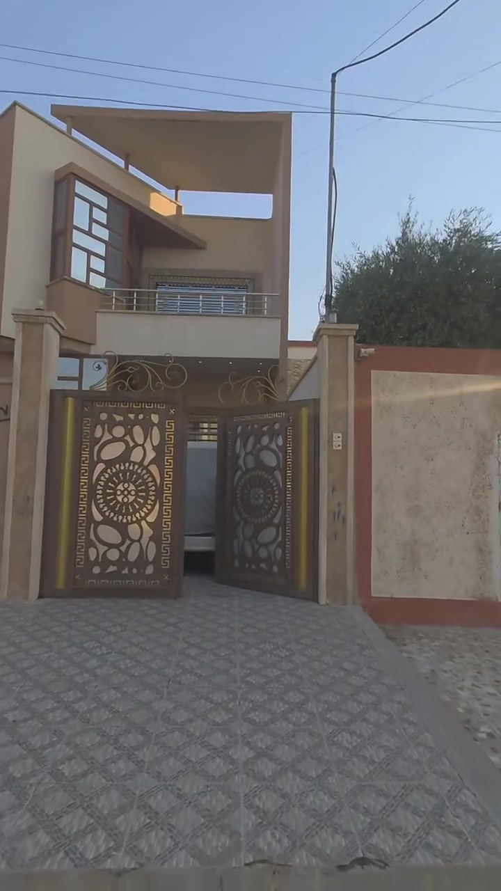 ⚜️عروض ( العصر الذهبي لتجارة العقارات والمقاولات )⚜️
____________________________________________________
🏠♦️دار للبيع في حي القادسية الأولى بناء 2020 طابقين معزولين الأول عن الثاني .

🛑الطابق الأول ( 3 غرف نوم وهول واستقبال ومطبخ حار وبارد وصحيات وحديقة خلفية ونافورة جبلية).

🛑الطابق الثاني( 3 غرف نوم وهول واستقبال ومطبخ حار وبارد وصحيات).

___________________________________________________

📌التفاصيل

♦️المساحة  (390 م).
♦️ واجهة ( 9ونص).
___________________________________________________
للاستفسار / مراجعة مكتب العصر الذهبي لتجارة العقارات والمقاولات أو الاتصال على الارقام التالية ⬇️

📱***********

📱***********

📱***********
____________________________________________________
🛑علما أن مكتبنا يحتوي على (👷مهندس استشاري للبناء والمقاولات/⚖️محامي مختص في ترويج وتعقيب المعاملات) لاتمام اعمالكم علي يد المختصين بها . 
____________________________________________________
⚜️موقع المكتب حي النور قرب اسواق عبد الحكيم.#بناء #العراق🇮🇶 #بناء #ایجار #الموصل
