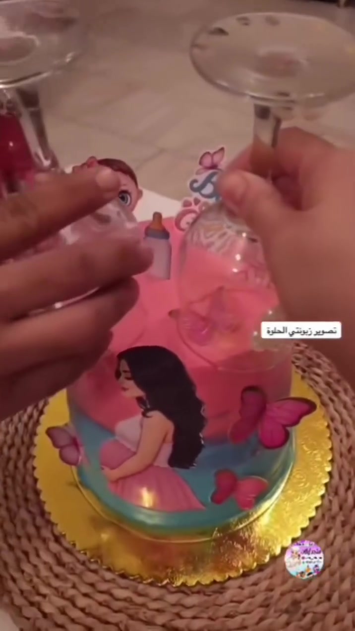 كيكات كشف جنس الجنين متوفره 
📩 للحجز والاستفسار: ***********
#حلويات_لونا #معمول_سوري #ضيافة_العيد #عيد_الأضحى #معمول #حلويات #شغل_منزلي 🤍
