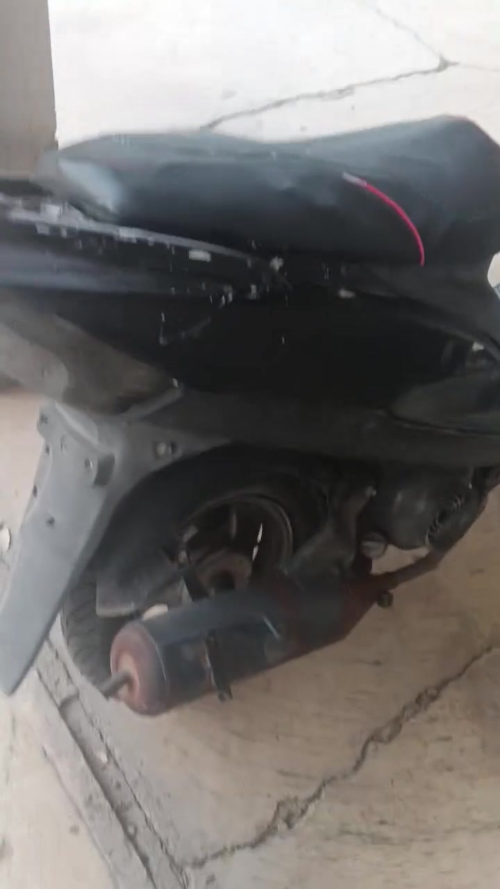 ماكس عدله للبيع دراجه مكينتها خرسه مفتوحه ولفات دراجه ختم واحد ملحه كلها نقصها لايت وصلف ميشتغل وجامه مال عداد والصفاح مال كفرات تعبانه 
رايدها ب 475 بيها مجال 
***********

