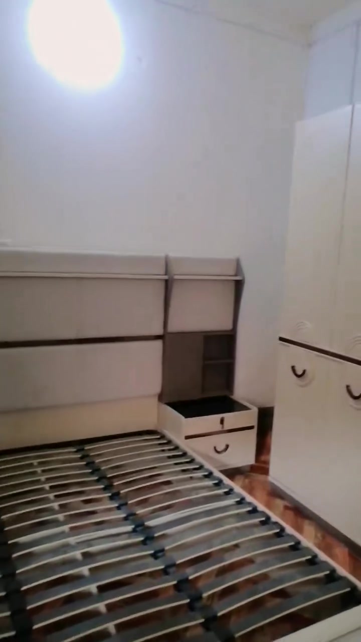 سلام عليكم غرفه عشر قطع  للبيع الله شاهد غبل سبوع  مشتريه سعر مليونين وبيه مجال وحق علي ماخذه مليونين ونص   نضيفه حده ما مستخدمه مكان كربلاء طويريج رقم ***********
