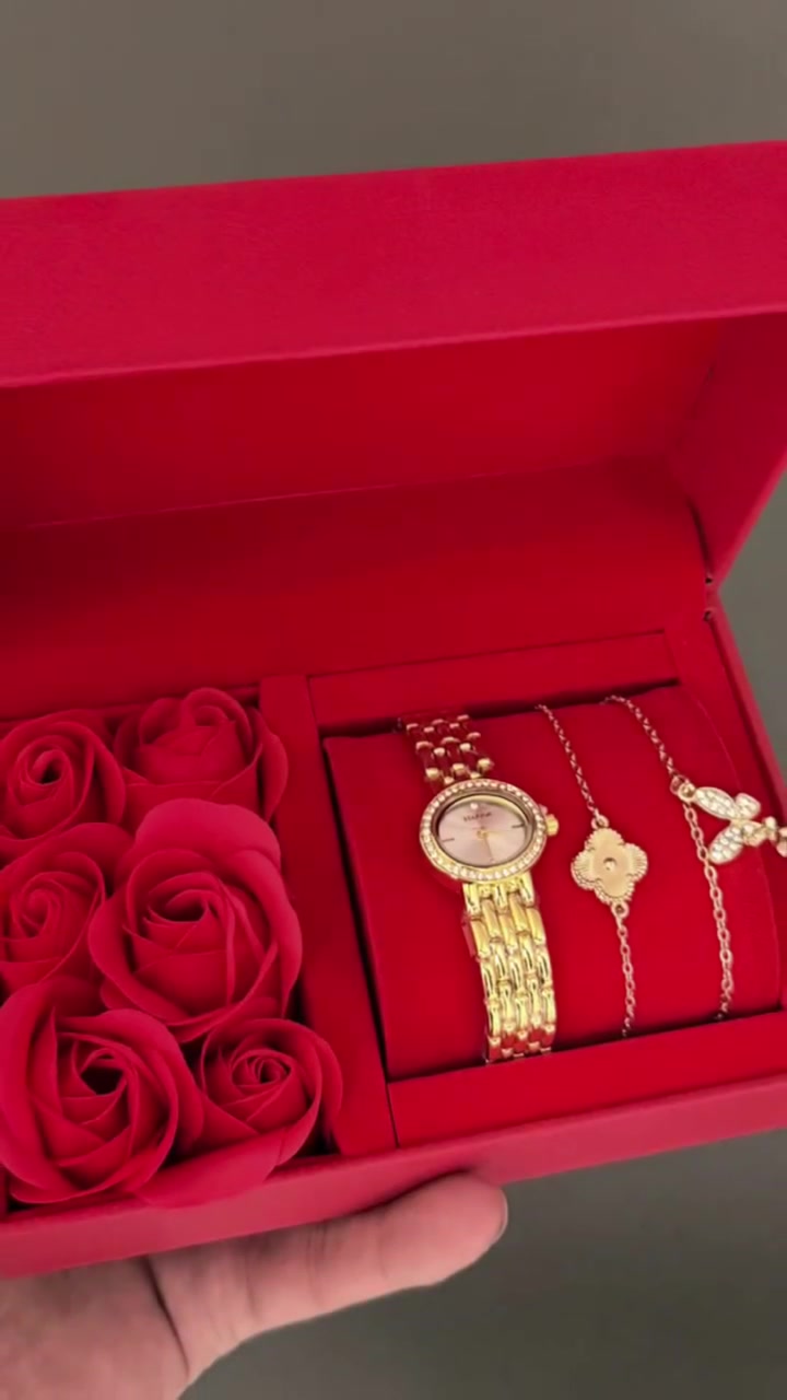 ✨ أناقتك تبدأ من التفاصيل ✨

💎 إكسسوارات راقية
⌚ ساعات أنيقة ومميزة
🎁 تشكيلات متنوعة تناسب ذوقك وتكمل إطلالتك

اختاروا ما يناسبكم من أجمل التصاميم والهدايا في
مكتبة وهدايا الخضراء 🌿

📍 العنوان: كنعان – حي الخضراء – مقابل أسواق هنادي
📞 للاستفسار والطلب: ***********

✨ مكتبة وهدايا الخضراء… أناقة تختارها بنفسك ✨
