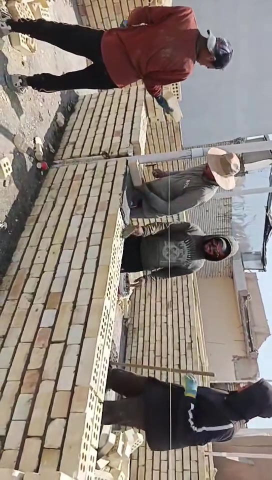 سلام عليكم خلفه بناء درجه اولى اشتغل ع الدبل وقطعي و كرسته وعمل***********/***********
