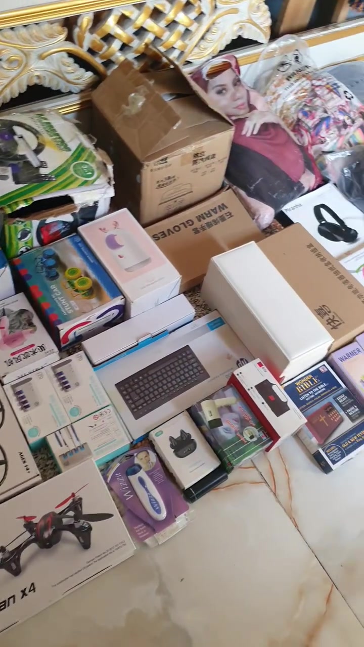 ياالله
شلعه للبيع كل معلومات الشلعه بالفيديو العدد اكثر من اربعين قطعه السعر 320 الف دينار شوف يلا تجي تسولف 
***********

