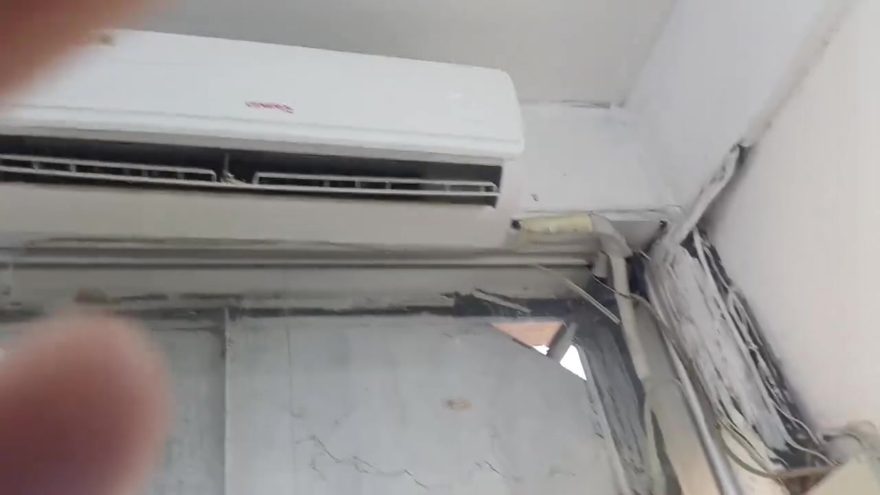 السلام عليكم 
سبلت جنرال فلاج 2 طن كامل بواري وريمونت جاهز 

تبريده 🥶 يخبل خير من الله غازه كامل تدفئه تبريد ✅

غازه R22 ✅

سعره 325 وبي مجال المكان بغداد التاجي سبع البور 
***********
