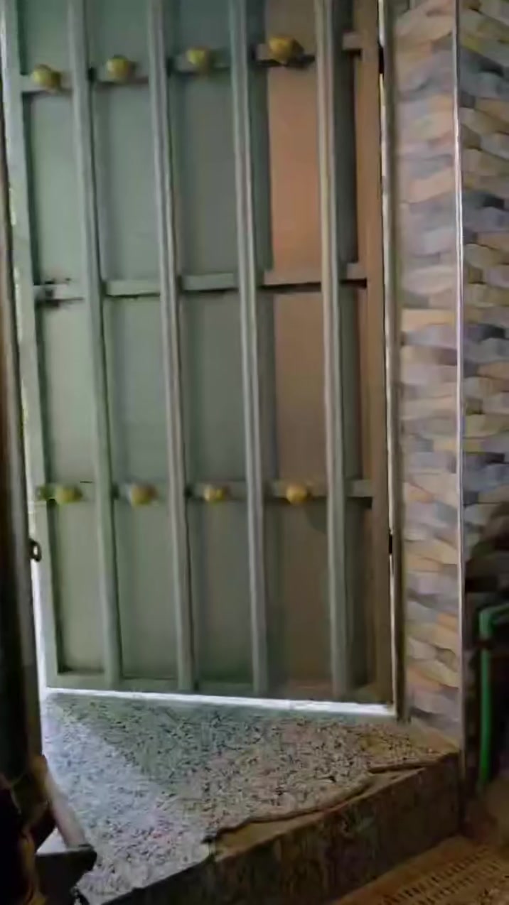 🏡 للبيع دار طابقين – حي الزيتون قرب شارع 20

📐 100م² | 

🧱 الطابق الأول – بناء كونكريت:
غرفة+ صالة+ استقبال + مطبخ + صحيات داخلي وخارجي

🧱 الطابق الثاني – عكادة:
غرفة + صالة

📄 غير مطلوب

💰 السعر: 75 مليون
🔄 قابل للتفاوض

📞 للاستفسار:
***********
***********

🏢 مكتب التوفيق للعقار
📍 حي الزيتون – مجاور مطعم الراجحي

🤝 مستعدين لاستقبال كافة عروضكم العقارية
