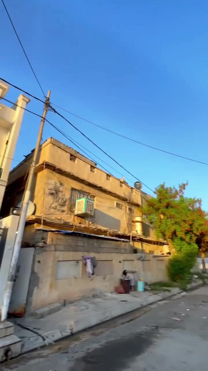 � للبيع بيت في حي واحد آذار

📐 مساحة البيت: 125 متر
📏 الواجهة: 5 متر
🏢 طابق أول
💰 السعر: 167 مليون مع مجال للاستفسار والتفاوض.

📞 للاستفسار:
***********
***********
