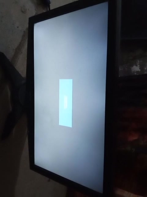 شاشة كيمنك للالعاب شركه acer شغاله وكلشي مابيها وبيها تضليل جانبي يعكس الالوان اصدار   G195
شنو المنافذ الموجودة بيها؟ مثل VGA / DVI / HDMI، وهل وياها الكيبلات لو لا؟: 
منفذ تحويله البي سي(جهاز الكمبيوتر) ومنفذ AS
هذي الضلالة/التظليل الجانبي شكد تأثر على الاستخدام؟ يعني بس على الطرف لو تمتد وتبين بكل الألوان؟: 
لا يعني الالوان تنخفض درجتها تصير شبه مشوشه يعني فقط الكدامها يشوفها يعني خصوصيه تامه
وين موقعك بالعراق حتى المشتري يگدر يجي يفحصها ويشوفها قبل الشراء؟: 
بغداد الكاضمين منطقه حي جكوك قرب محطه وسكه قطار الكاضميه واقرب نقطه كوفي يسموه كهوه السواعد شارع سايدين وبالقرب من الكهوه اكو صوره للسيد اوكف يمها وخابرنا وانجيبلكياها 
السعر شكد آخر شي؟ وهل تقبل تبديل أو تفاوض لو لا؟: 
35.000 وبيها مجال بالسعر الي يعجبك