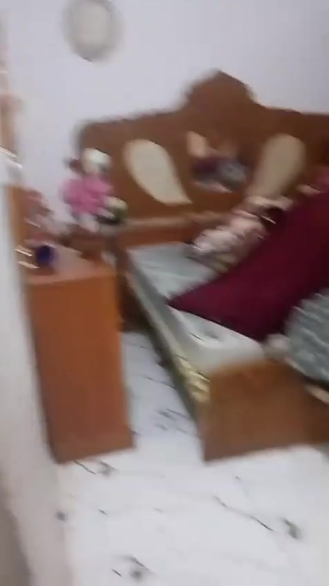 يا الله بيت للبيع حي القدس شارع 10م طابق وغرفه فوك 100م بناء قديم باعتبار عرصه سعره مناسب للمزيد من المعلومات *********** او مراجعة مكتب املاك للعقارات
