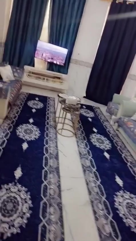 السلام عليكم عندي تخم +ديوان حلو ويخبل مناسبات للبيع سعر مناسب الي يحب يدخل خاص او يتصل على رقم *********** اني حاضر عنوان بابل شارع 80
