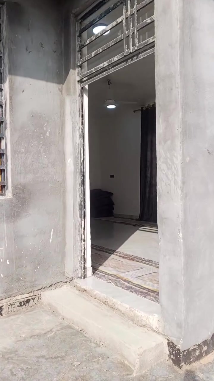 بيت للبيع • ٢٥٠م • غرفتين