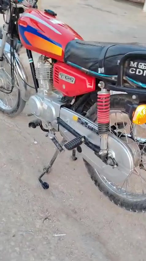 السلام عليكم
اربعه كير نامه 23 للبيع كهربائيات كلهه شغاله دراجه نضيفه ما متعوبه تانكي وصفاحيات 26 مبدلات للجماليه السعر 600  وبيه مجال حگ الجيه  ‏‪للأستفسار اكثر ‏‪***********‬‏
