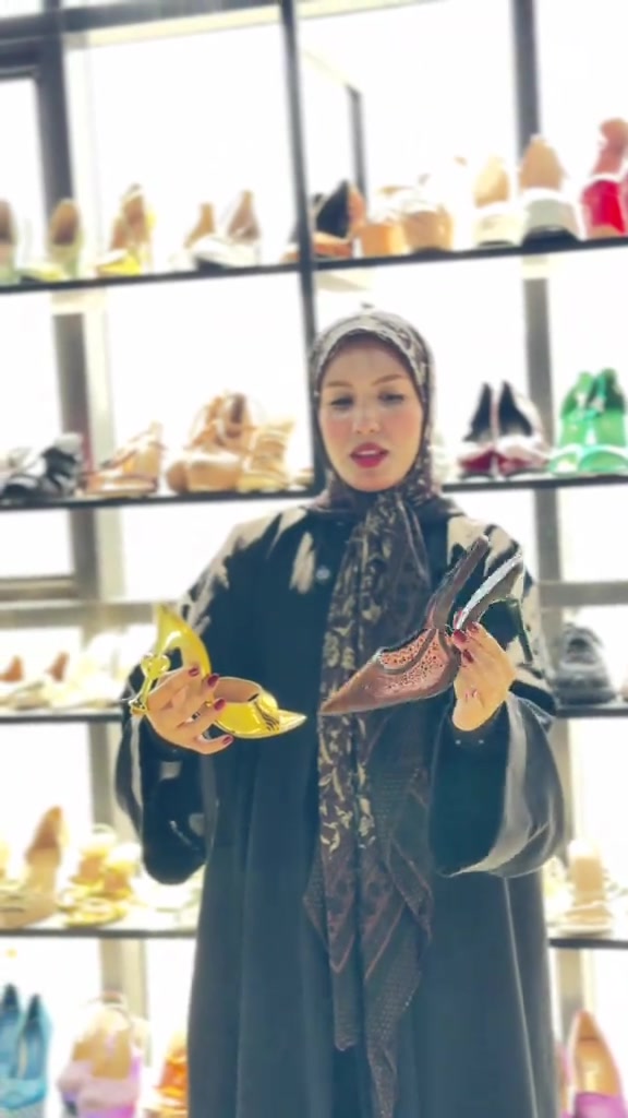 شي ان النجف - شارع الروان في الشارع المقابل لفندق ريبال يومياً من الساعة ال10 صباحا الى الساعة ال12 ليلا
